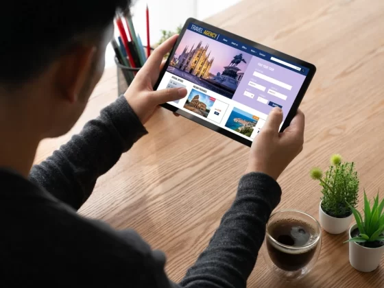 Maximize Footwear Savings: Outlet Deals, Loyalty Programs & Year-Round Discounts